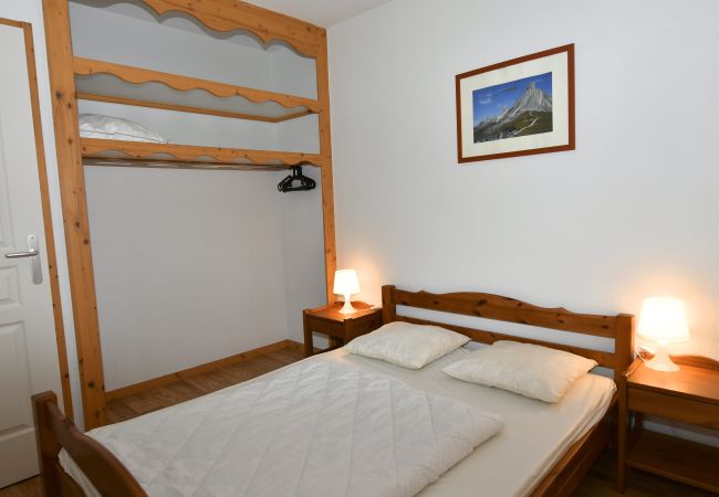 Ferienwohnung in Chamrousse - Chartreuse 1 036-FAMILLE & MONTAGNE appart. 6 pers Ferienwohnung in Chamrousse - Chartreuse 1 036-FAMILLE & MONTAGNE appart. 6 pers