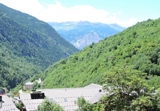 Studio in Orelle - Hameau 5 106b - SPA & PISCINE studio 4 pers. Studio in Orelle - Hameau 5 106b - SPA & PISCINE studio 4 pers.