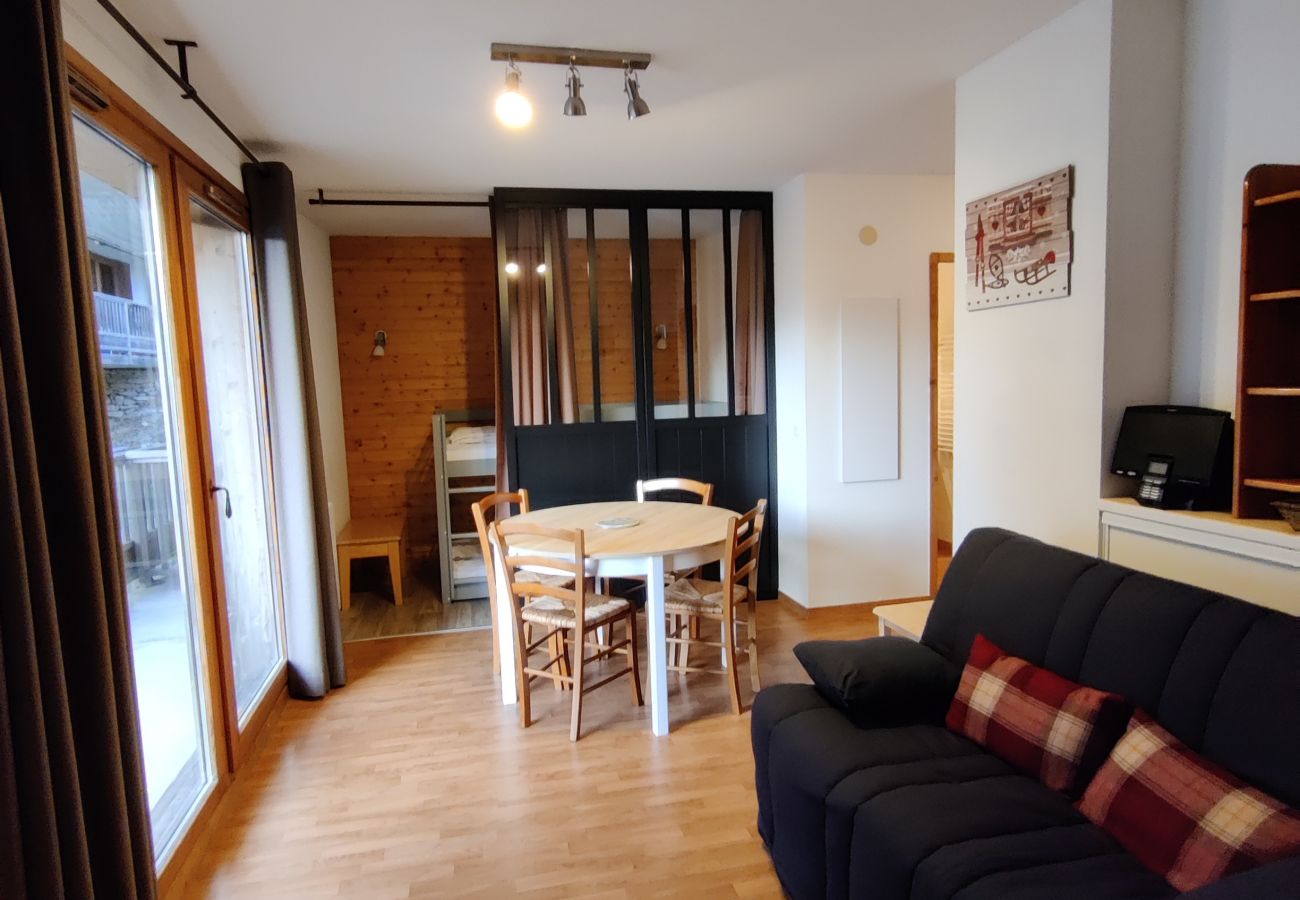 Studio in Orelle - Hameau 8 203 - SPA & PISCINE studio 4 pers.