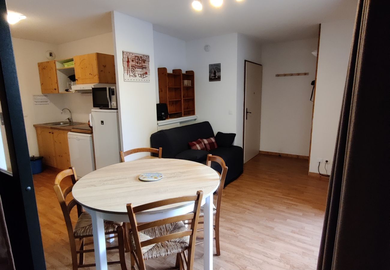 Studio in Orelle - Hameau 8 203 - SPA & PISCINE studio 4 pers.