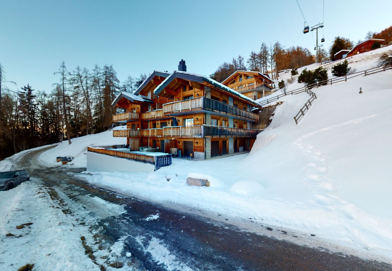 Außenansicht, Hauts de Veysonnaz HV1 011 in Veysonnaz in der Schweiz