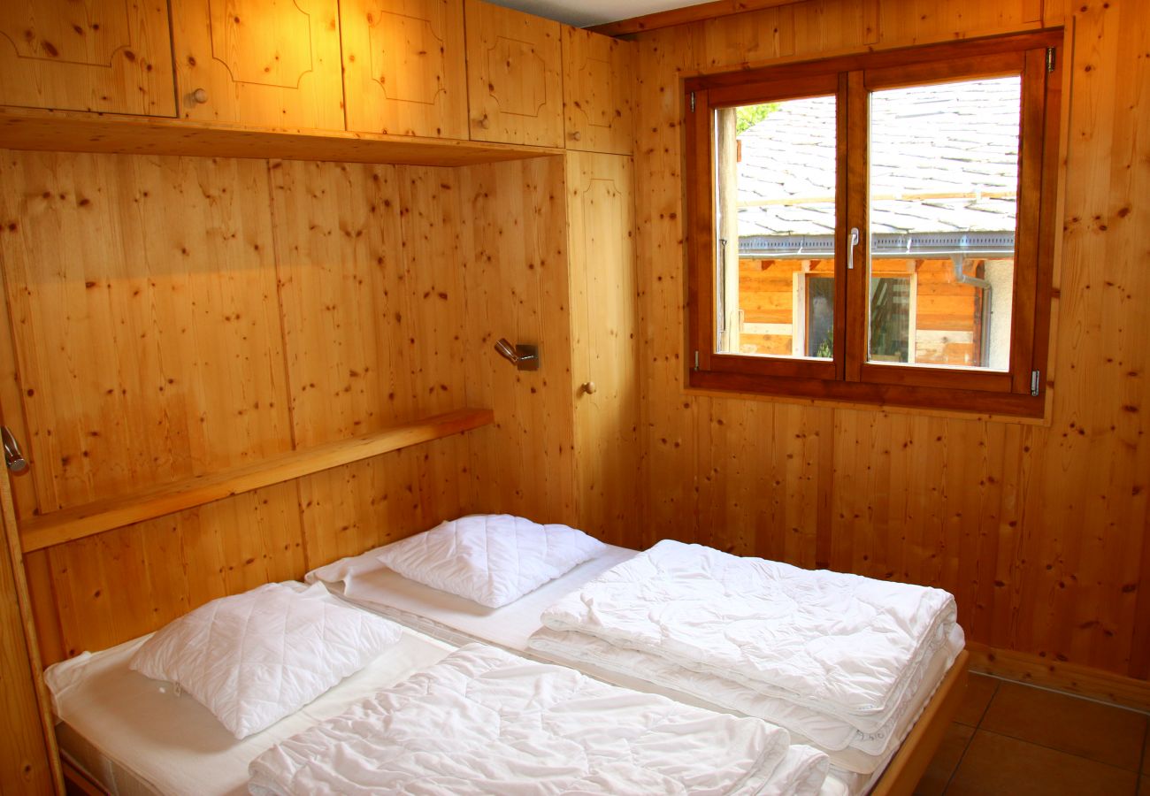 Schlafzimmer Balcons du Soleil Y3 322  in Veysonnaz in der Schweiz.