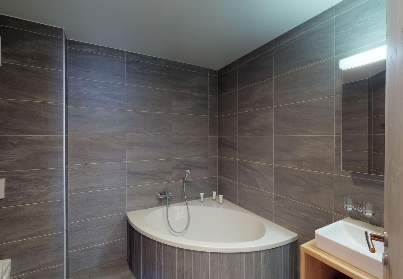 Badezimmer Wohnung Les Mayens MA 012 , in Veysonnaz in der Schweiz