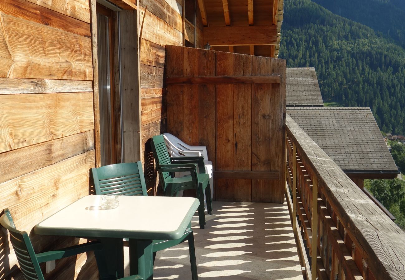 Balkon Balcons du Soleil Y2 220 in Veysonnaz in der Schweiz