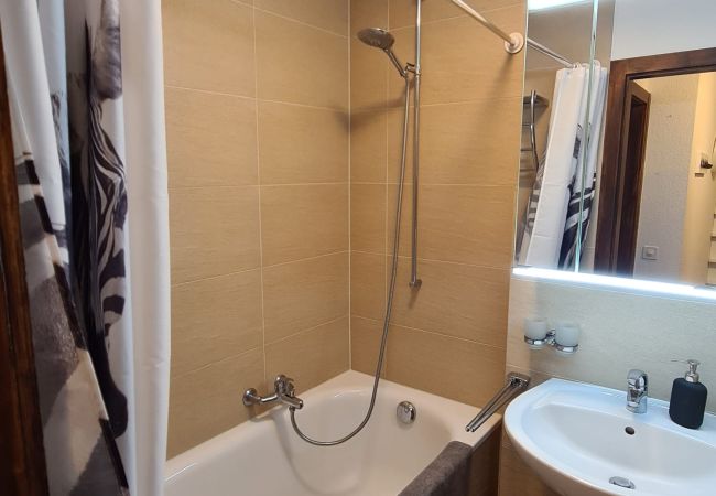 Badezimmer Wohnung Greppons N 012, in Veysonnaz in der Schweiz