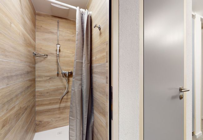 Zimmeranmietung in Les Agettes - Chalet de l'Ours AUTHENTIC Étage Tournay 12 pers Zimmeranmietung in Les Agettes - Chalet de l'Ours AUTHENTIC Étage Tournay 12 pers