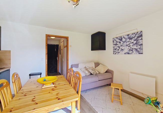 Ferienwohnung in Châtel - Amarillys AM9 TELECABINE & MOUNTAIN 4 pers Ferienwohnung in Châtel - Amarillys AM9 TELECABINE & MOUNTAIN 4 pers