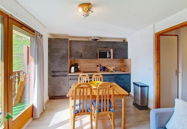 Ferienwohnung in Châtel - Amarillys AM9 TELECABINE & MOUNTAIN 4 pers Ferienwohnung in Châtel - Amarillys AM9 TELECABINE & MOUNTAIN 4 pers