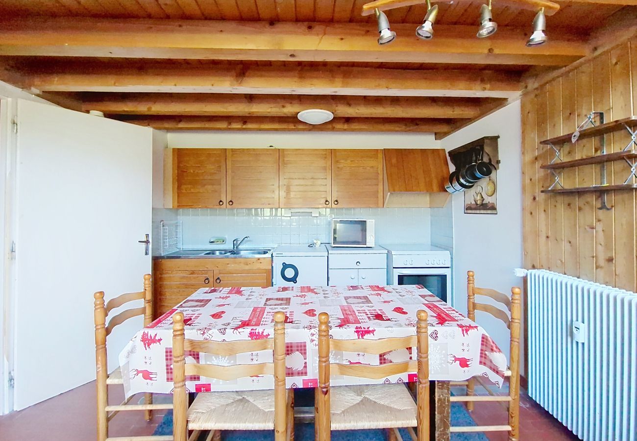 Kitchen Castel des Neiges A7 Chatel centre