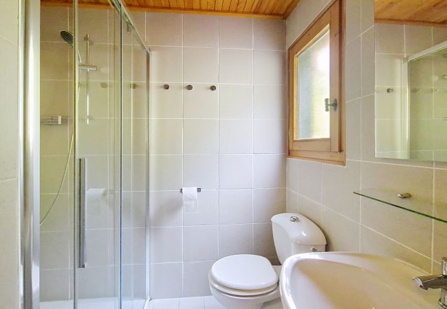 Chalet in Châtel - CHALET AVORAZ AVR NATURE  & VIEW 12 Pers. Chalet in Châtel - CHALET AVORAZ AVR NATURE  & VIEW 12 Pers.