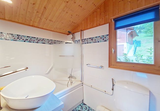 Chalet in Châtel - Chalet Casimir CSM CHARMING & NATURE 10 Pers. Chalet in Châtel - Chalet Casimir CSM CHARMING & NATURE 10 Pers.