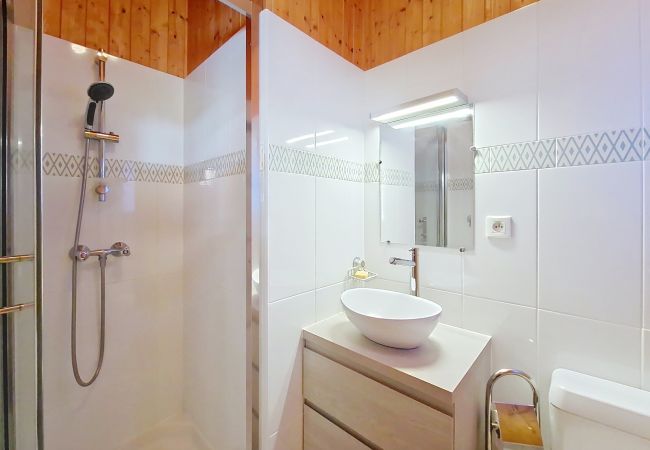 Chalet in Châtel - Chalet Casimir CSM CHARMING & NATURE 10 Pers. Chalet in Châtel - Chalet Casimir CSM CHARMING & NATURE 10 Pers.