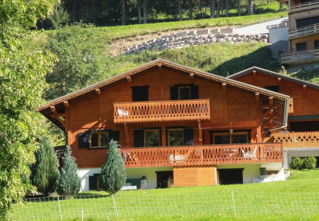 Chalet in Châtel - Chalet de l'Oy CDO CHARMING & SUN 9 Pers. Chalet in Châtel - Chalet de l'Oy CDO CHARMING & SUN 9 Pers.