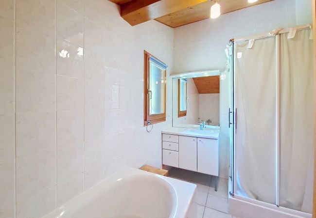 Chalet in Châtel - Chalet de l'Oy CDO CHARMING & SUN 9 Pers. Chalet in Châtel - Chalet de l'Oy CDO CHARMING & SUN 9 Pers.