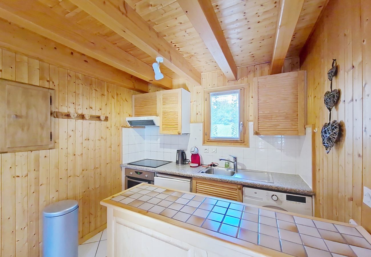 Chalet in Châtel - Chalet Ecureuil ECR CHARMING & NATURE 5 Pers.