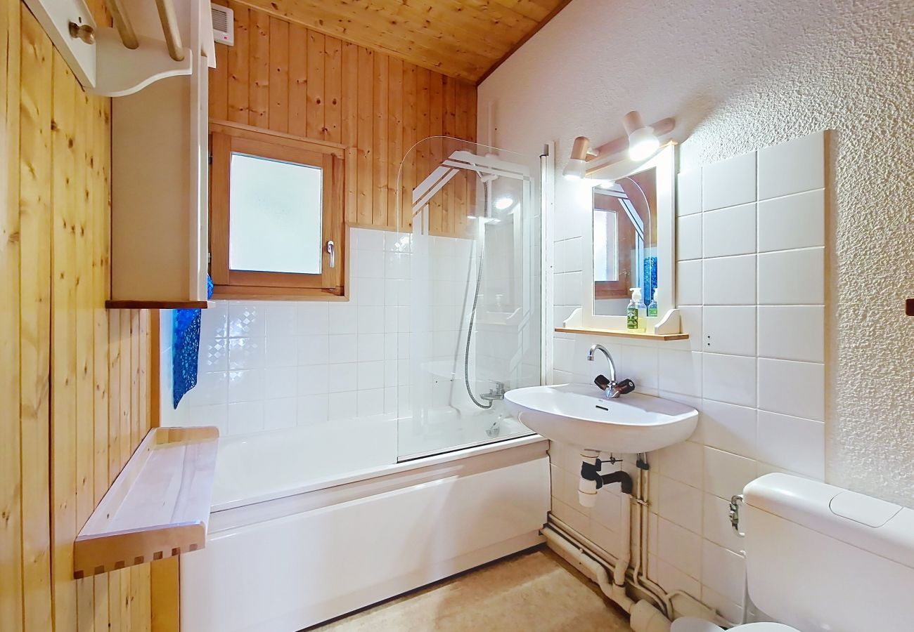 Chalet in Châtel - Chalet Ecureuil ECR CHARMING & NATURE 5 Pers.