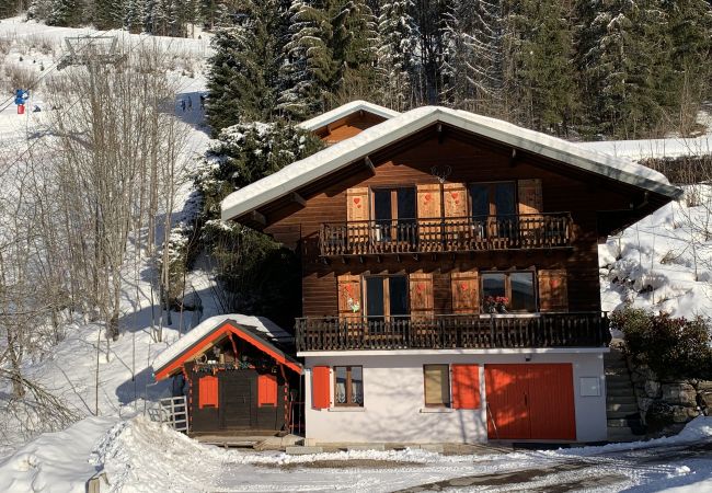 Chalet in Châtel - Chalet le Cairn CRN CENTER & TELECABINE 10 Pers. Chalet in Châtel - Chalet le Cairn CRN CENTER & TELECABINE 10 Pers.