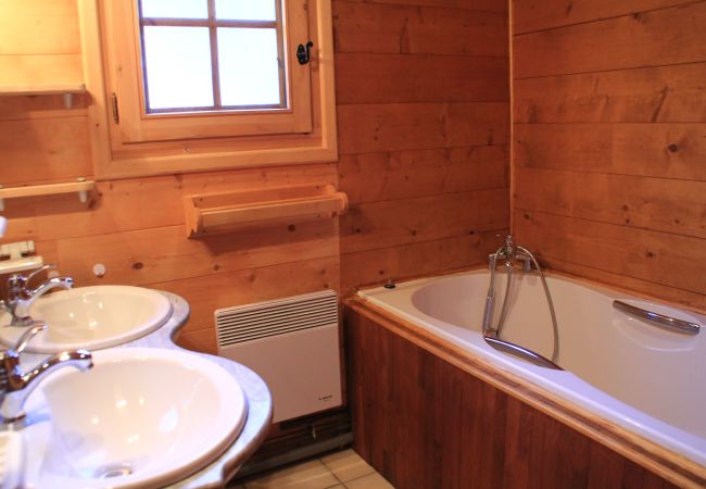 Chalet in Châtel - Chalet Saint Eloy CSE COSY & NATURE 14 Pers. Chalet in Châtel - Chalet Saint Eloy CSE COSY & NATURE 14 Pers.