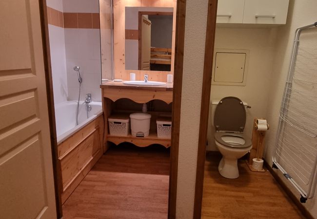 Appartement in Orelle - Hameau 1 002 - SPA & PISCINE appartement 6 pers Appartement in Orelle - Hameau 1 002 - SPA & PISCINE appartement 6 pers