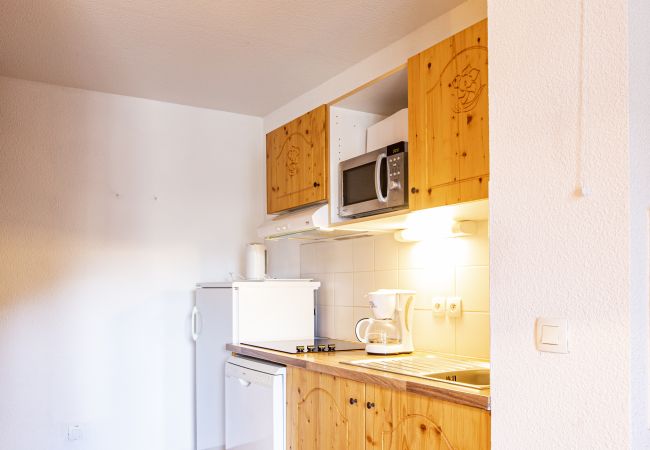 Studio in Orelle - Hameau 6 002 - SPA & PISCINE studio 4 pers. Studio in Orelle - Hameau 6 002 - SPA & PISCINE studio 4 pers.