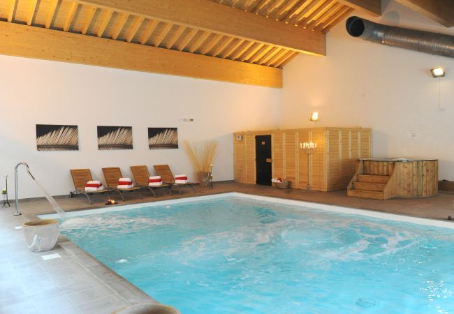 Studio in Orelle - Hameau 8 201 - SPA & PISCINE studio 4 pers. Studio in Orelle - Hameau 8 201 - SPA & PISCINE studio 4 pers.