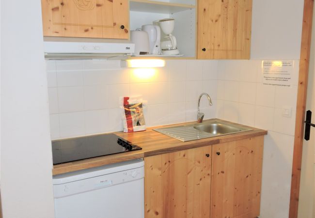 Studio in Orelle - Hameau 8 205 - SPA & PISCINE studio 4 pers. Studio in Orelle - Hameau 8 205 - SPA & PISCINE studio 4 pers.