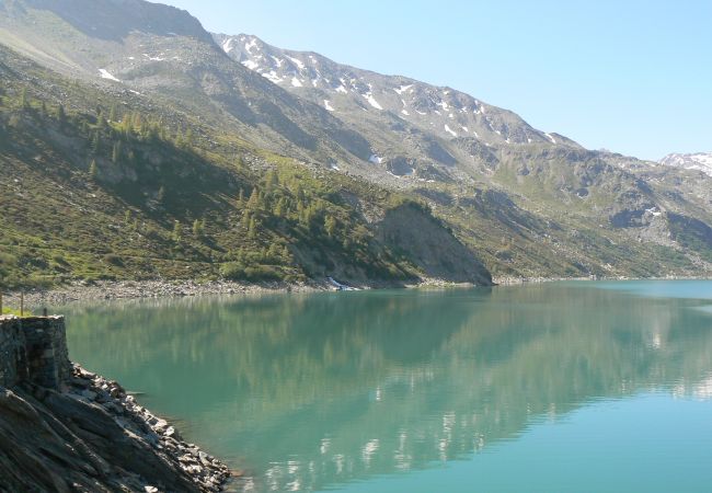 Studio in Orelle - Hameau 8 301 - SPA & PISCINE studio 2 pers. Studio in Orelle - Hameau 8 301 - SPA & PISCINE studio 2 pers.