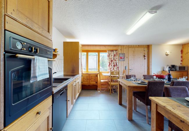  in Haute-Nendaz - Des Alpes (004) - ON THE SLOPES apartment 16 pers