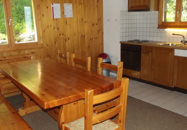 Keuken, Chalet Fontannets 001 in Salins, Zwitserland