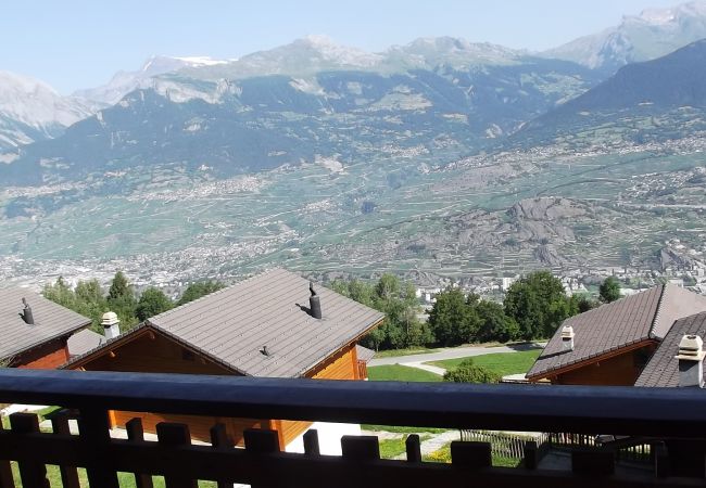 Chalet in Salins - Fontannets 001 COSY & MOUNTAIN chalet 10 pers Chalet in Salins - Fontannets 001 COSY & MOUNTAIN chalet 10 pers