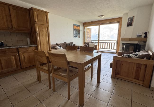 Eetkamer Appartement Plein Ciel VA 031 in Veysonnaz in Zwitserland