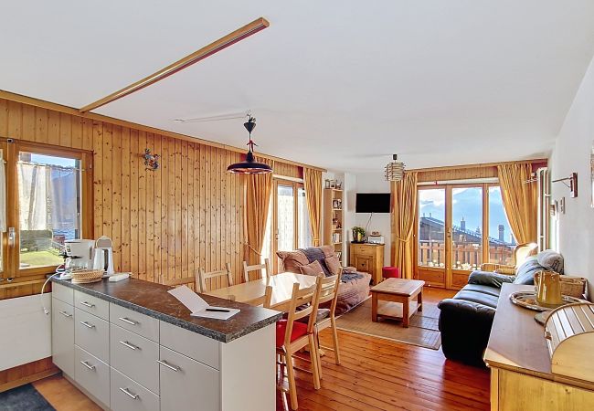 Eetkamer Appartement Iris I 023 in Veysonnaz, Zwitserland