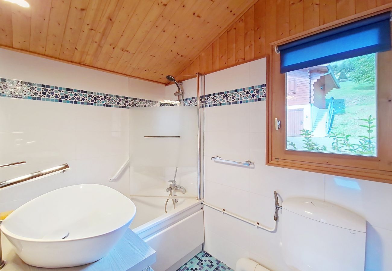 Chalet in Châtel - Chalet Casimir CSM CHARMING & NATURE 10 Pers. Chalet in Châtel - Chalet Casimir CSM CHARMING & NATURE 10 Pers.