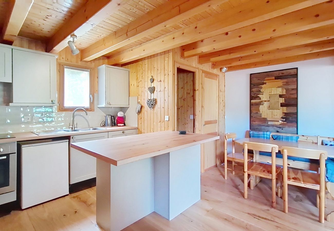 Chalet in Châtel - Chalet Ecureuil ECR CHARMING & NATURE 5 Pers.