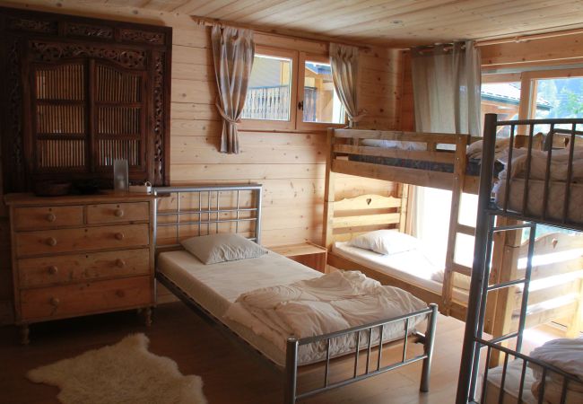 Chalet in Châtel - Chalet Fleur d'oranger FLO NATURE & QUIET 13 Pers. Chalet in Châtel - Chalet Fleur d'oranger FLO NATURE & QUIET 13 Pers.