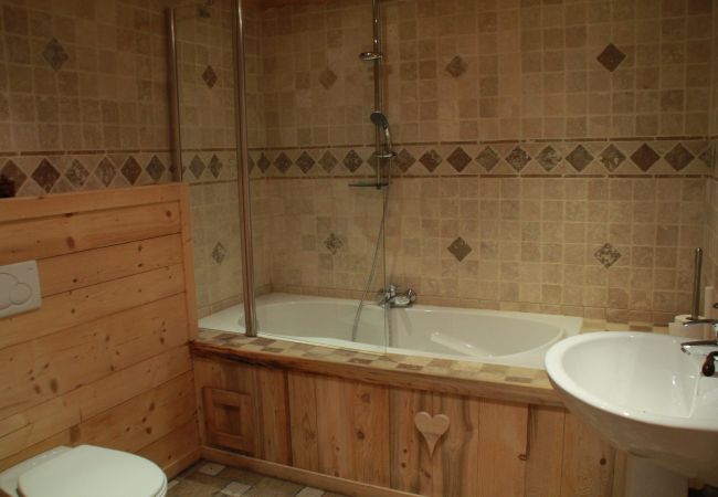 Chalet in Châtel - Chalet Fleur d'oranger FLO NATURE & QUIET 13 Pers. Chalet in Châtel - Chalet Fleur d'oranger FLO NATURE & QUIET 13 Pers.