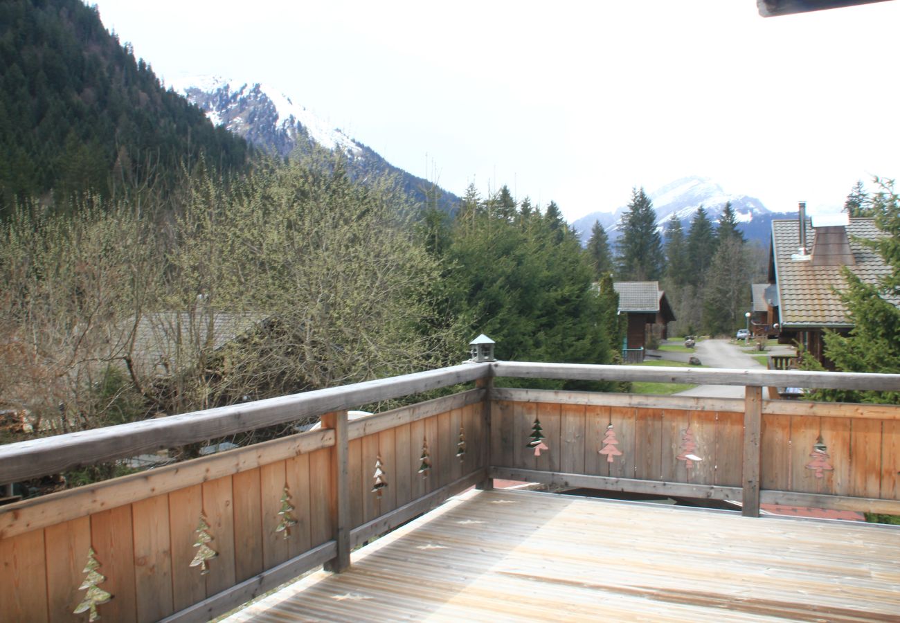 Terras, ORS chalet in Châtel in Frankrijk