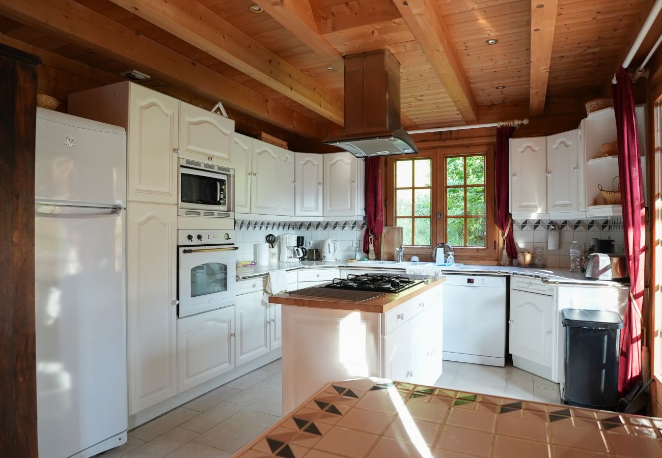 Chalet in Châtel - Chalet Saint Eloy CSE COSY & NATURE 14 Pers.