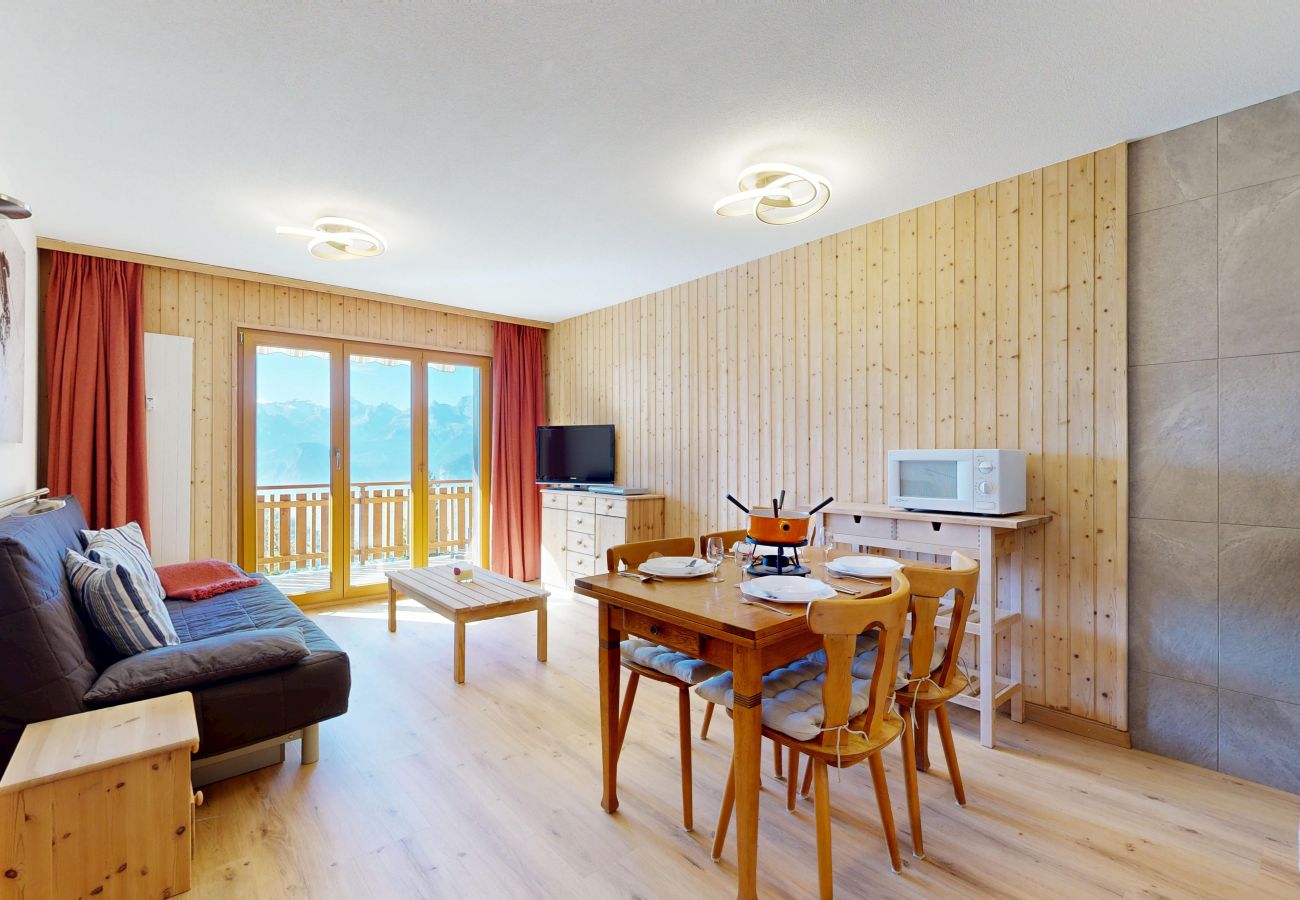 Eetkamer Appartement Hortensia H 022 in Veysonnaz, Zwitserland