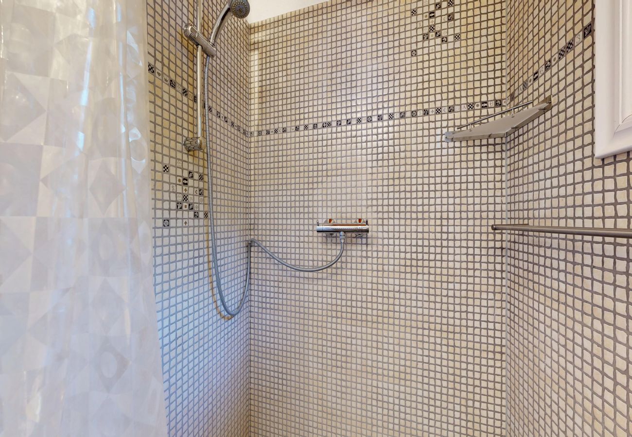 Chalet in Salins - Fontannets 002 COSY & MOUNTAIN chalet 10 pers