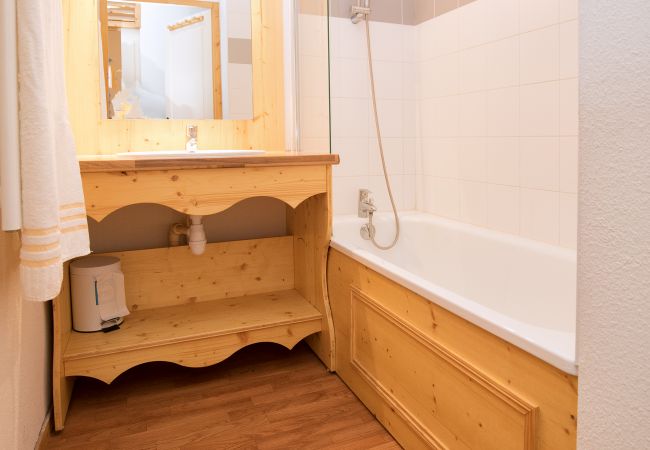 Studio à Orelle - Hameau 8 201 - SPA & PISCINE studio 4 pers. Studio à Orelle - Hameau 8 201 - SPA & PISCINE studio 4 pers.