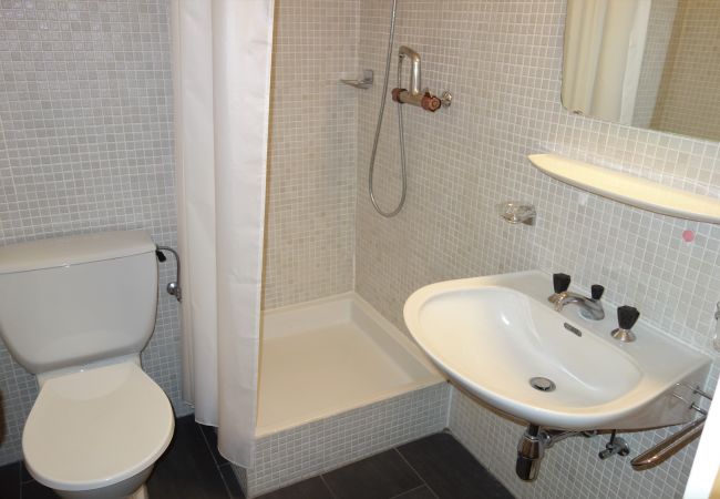 Salle de bain Appartement Magrappé M 125, à Veysonnaz en Suisse