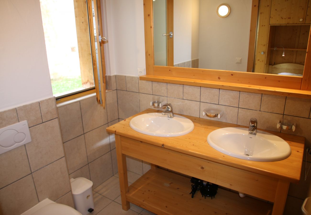 Salle de bain Appartement Plein Ciel VA 001, à Veysonnaz en Suisse
