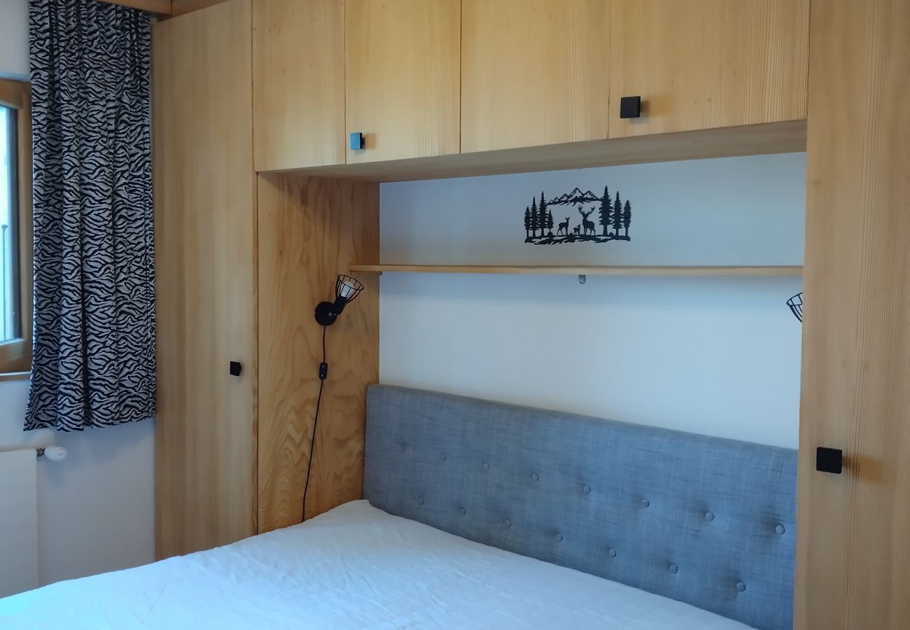 Chambre à coucher Appartement Gentiannes 001 à Veysonnaz, en Suisse