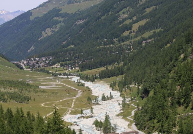 Appartement à Zinal - Polaris 1 006 - LUXE & SKI LIFT apartment 6 pers Appartement à Zinal - Polaris 1 006 - LUXE & SKI LIFT apartment 6 pers