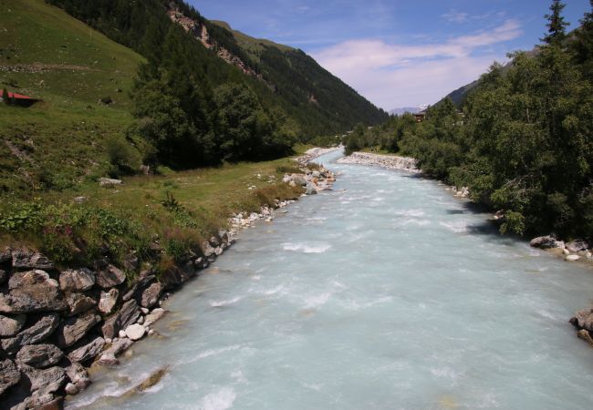 Appartement à Zinal - Polaris 1 004 - LUXE & SKI LIFT apartment 6 pers Appartement à Zinal - Polaris 1 004 - LUXE & SKI LIFT apartment 6 pers