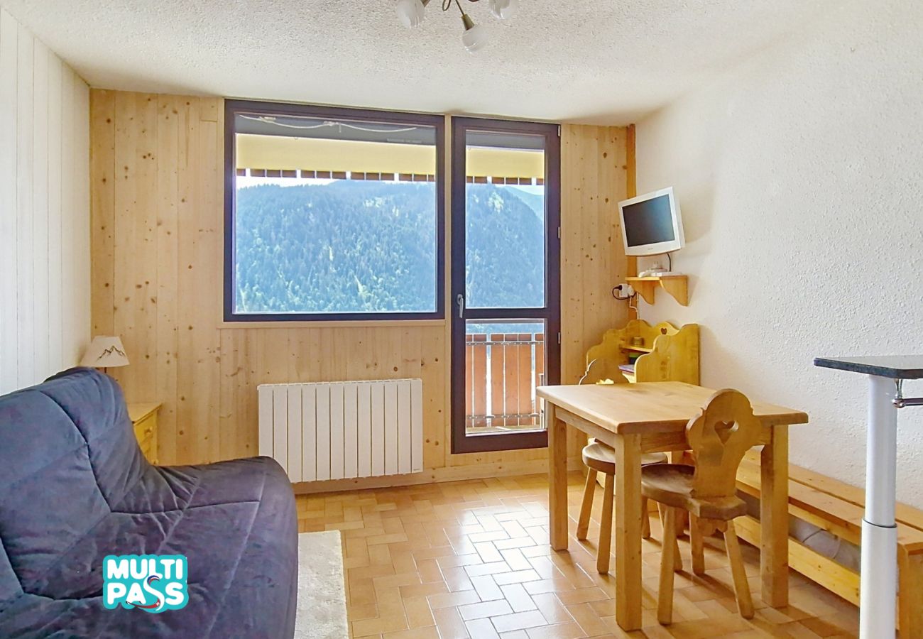 Salon Hameau des 4 Saison 114C- HSC114 Châtel, Portes du Soleil
