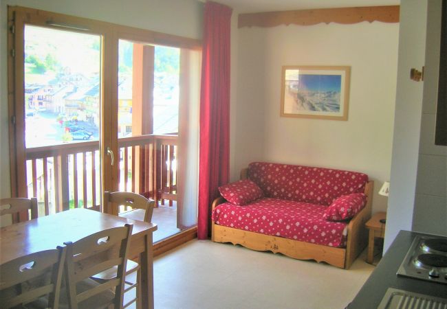 Apartment in Val Cenis - Balcons H 024 - PARC NAT. VANOISE appart. 6 pers. Apartment in Val Cenis - Balcons H 024 - PARC NAT. VANOISE appart. 6 pers.