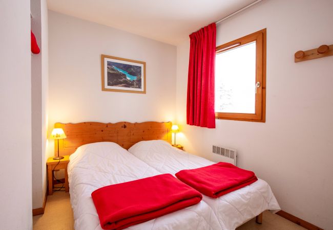 Apartment in Val Cenis - Balcons B 014 - PARC NAT. VANOISE appart. 6 pers. Apartment in Val Cenis - Balcons B 014 - PARC NAT. VANOISE appart. 6 pers.