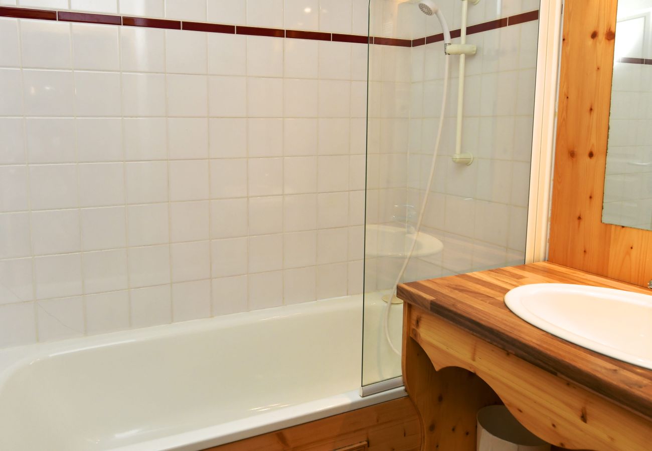 Apartment in Chamrousse - Chartreuse 1 036-FAMILLE & MONTAGNE appart. 6 pers